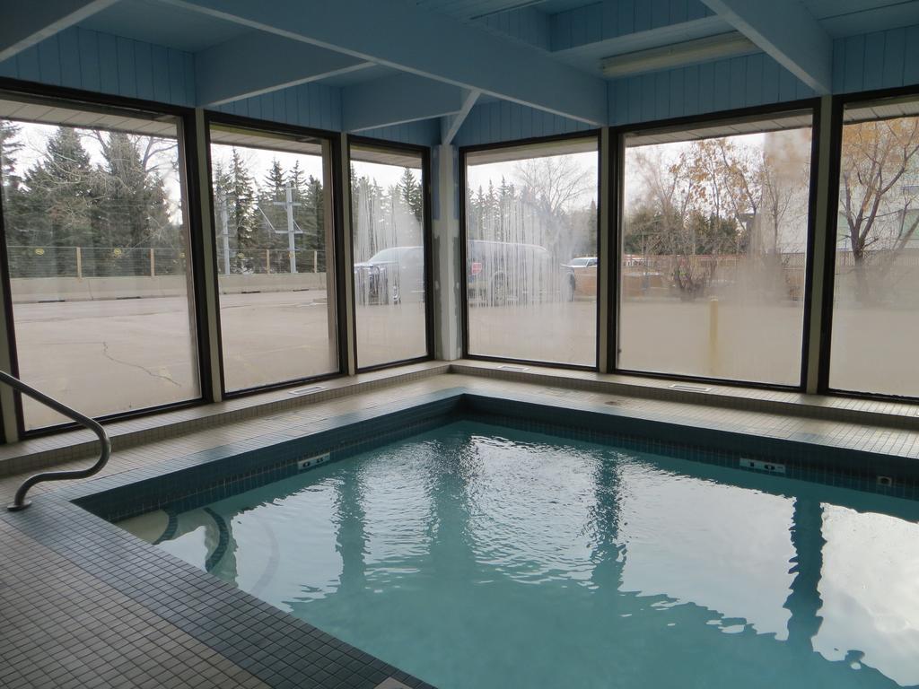 Hotel Ramada Limited YYC Exterior foto
