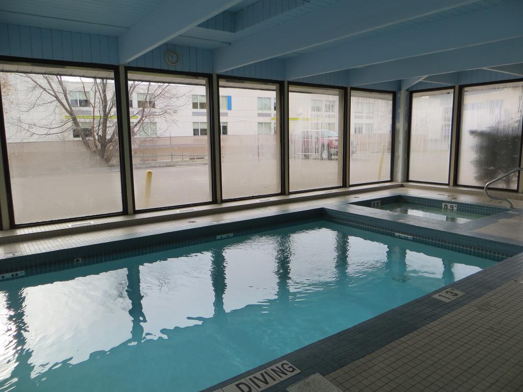 Hotel Ramada Limited YYC Exterior foto