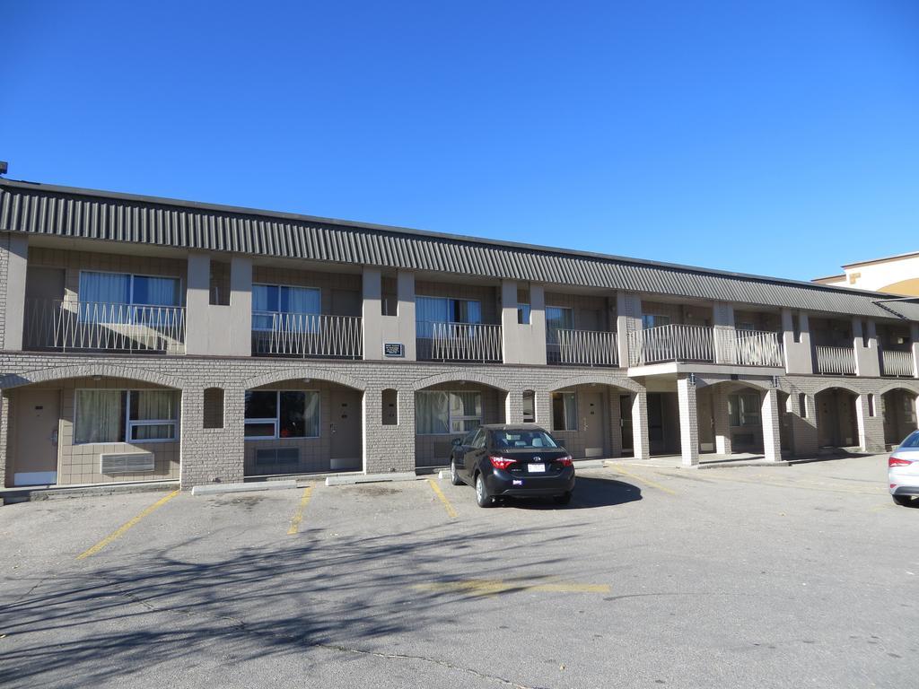 Hotel Ramada Limited YYC Exterior foto