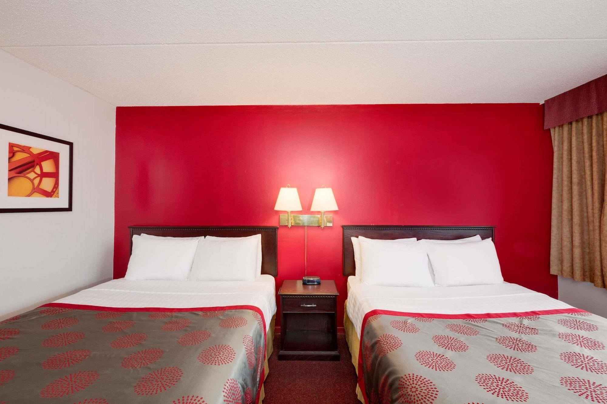 Hotel Ramada Limited YYC Exterior foto