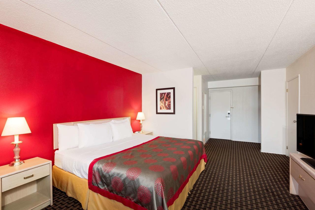 Hotel Ramada Limited YYC Exterior foto
